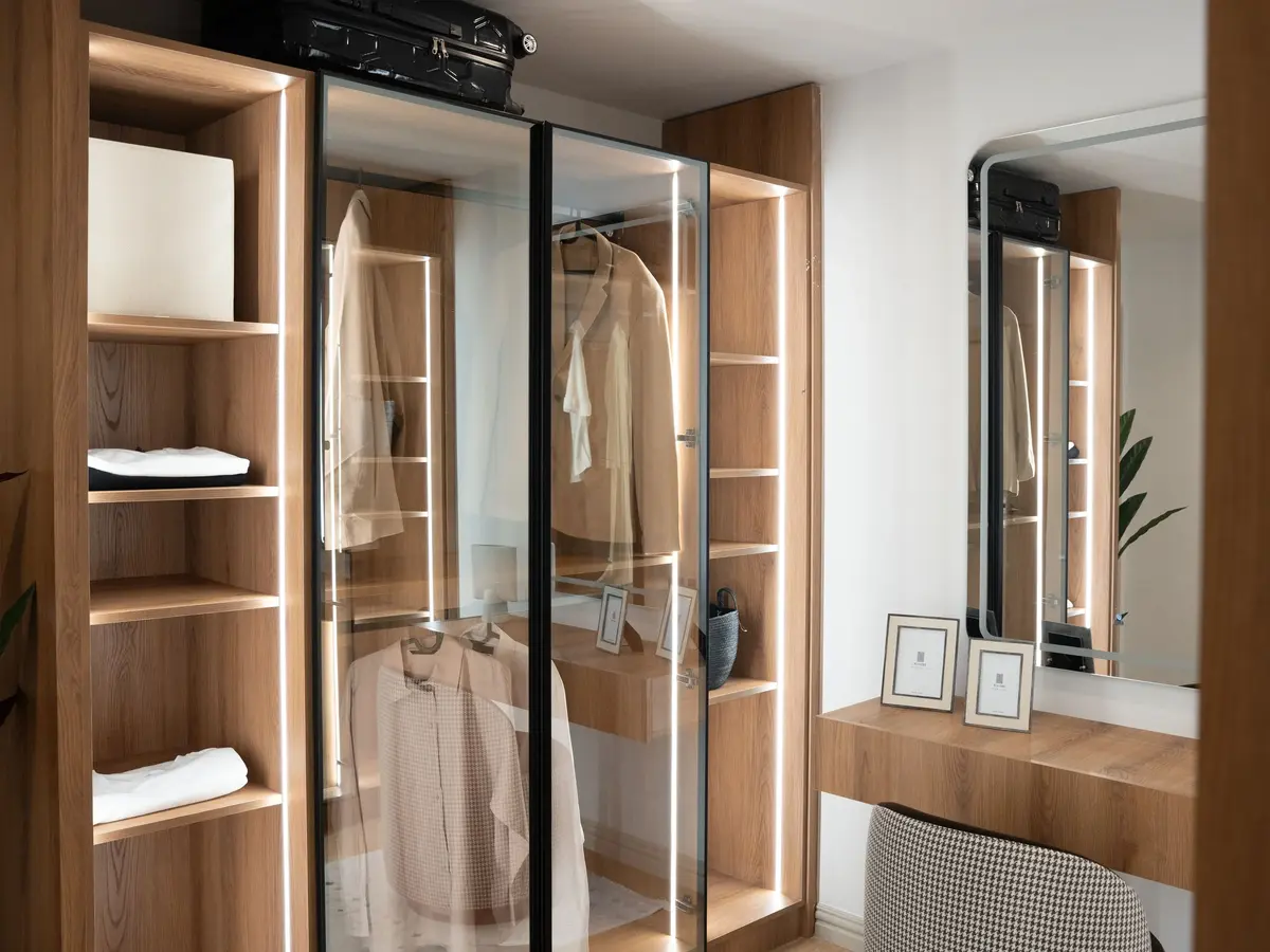 Custom Furniture & Wardrobes